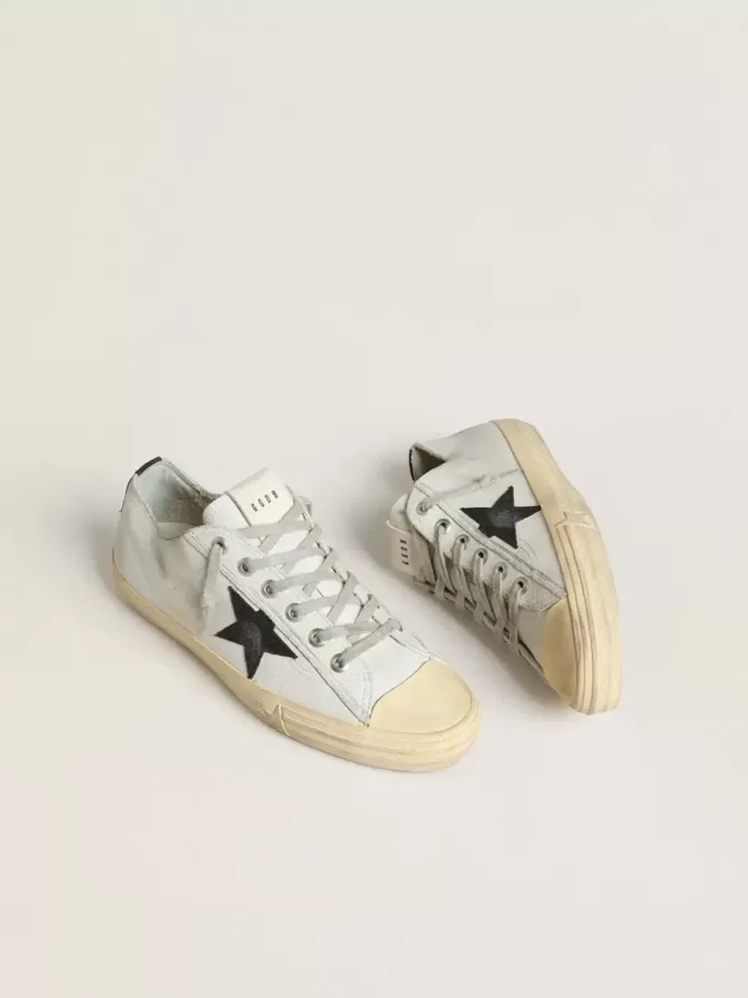 V-Star in pelle con stella e linguetta sul tallone in pelle nera con stampa cocco