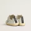 V-Star in pelle con stella e linguetta sul tallone in pelle nera con stampa cocco