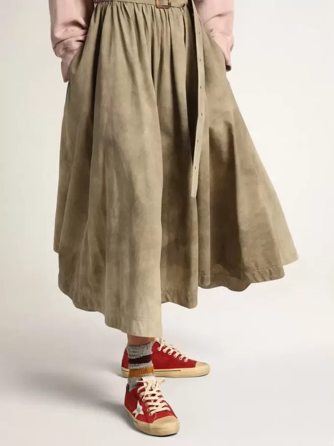 V-Star LTD da donna in pelle scamosciata rosso scuro con stella argentata