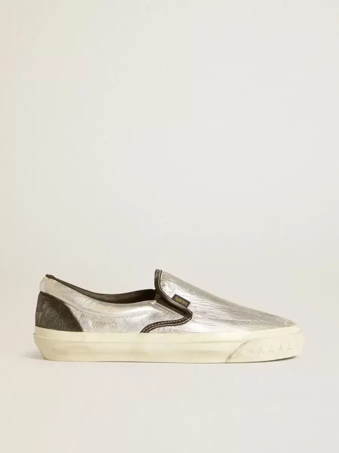 VCE Penstar da uomo in pelle metallizzata argento con linguetta sul tallone in pelle nera