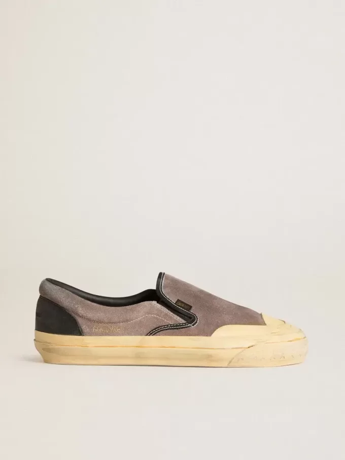 VCE Penstar da uomo in pelle scamosciata grigio tortora con linguetta sul tallone in pelle nera
