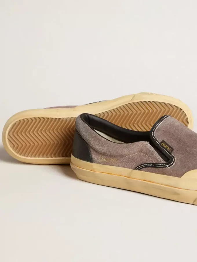VCE Penstar da uomo in pelle scamosciata grigio tortora con linguetta sul tallone in pelle nera