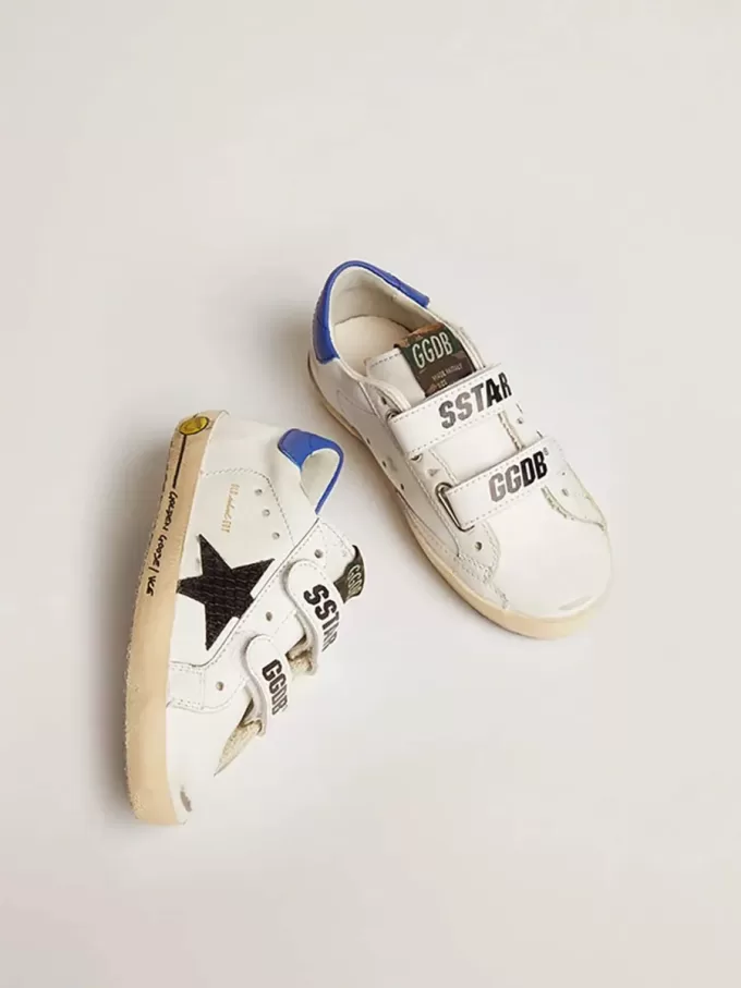 Young Old School con stella in pelle nera con stampa serpente e tallone blu