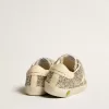 Young Old School in glitter platino con stella e linguetta sul tallone in pelle Young Old School in glitter platino con stella e linguetta sul tallone in pelle