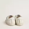 Young Old School in pelle bianca con dettagli dorati