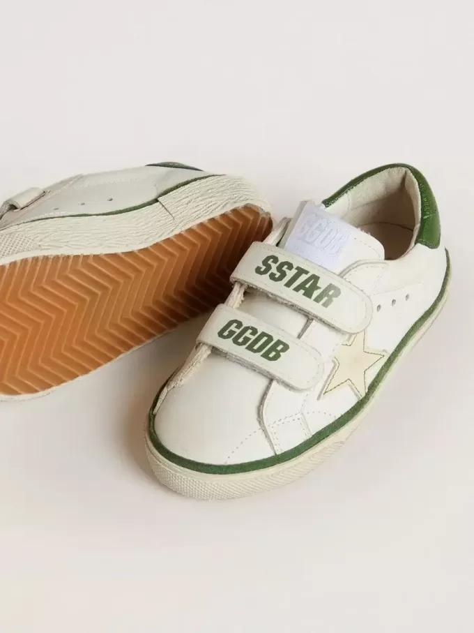 Young Old School in pelle bianca con linguetta sul tallone in nappa verde e inserto verde