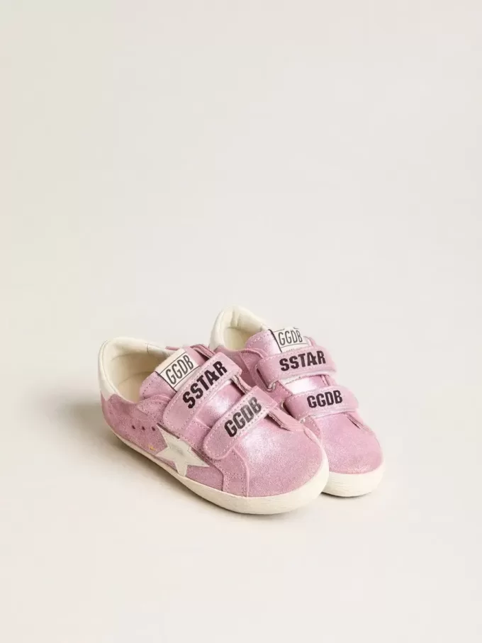 Young Old School in pelle scamosciata rosa metallizzata con stella e linguetta sul tallone in pelle bianca Young Old School in pelle scamosciata rosa metallizzata con stella e linguetta sul tallone in pelle bianca