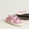 Young Old School in pelle scamosciata rosa metallizzata con stella e linguetta sul tallone in pelle bianca Young Old School in pelle scamosciata rosa metallizzata con stella e linguetta sul tallone in pelle bianca