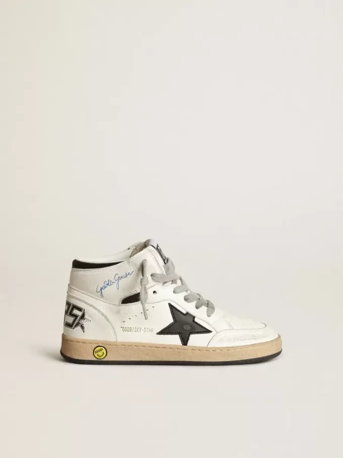 Young Sky-Star in nappa bianca con stella nera e linguetta sul tallone