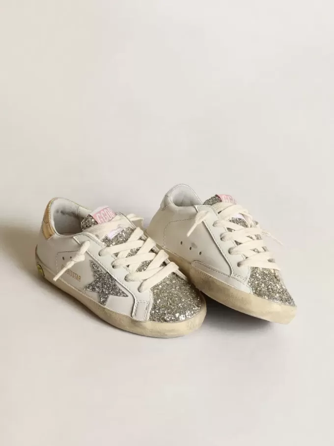 Young Super-Star con stella glitterata argento e linguetta platino Young Super-Star con stella glitterata argento e linguetta platino