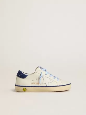 Young Super-Star in pelle bianca con tallone in camoscio blu