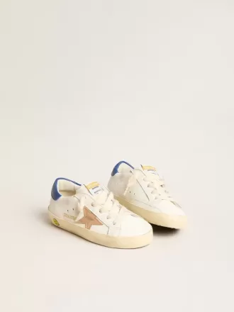 Young Super-Star in pelle nappa con stella beige e linguetta blu sul tallone