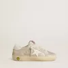 Young Super-Star in pelle scamosciata laminata color sabbia con stella in pelle bianca Young Super-Star in pelle scamosciata laminata color sabbia con stella in pelle bianca